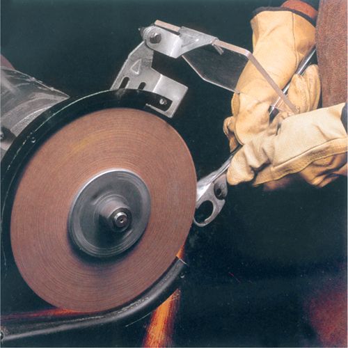 Meules d'abrasion & de polissage Scotch-brite, 6" dia. x 1" la, Arbre 1", Oxyde d'aluminium GTA Hardware Inc