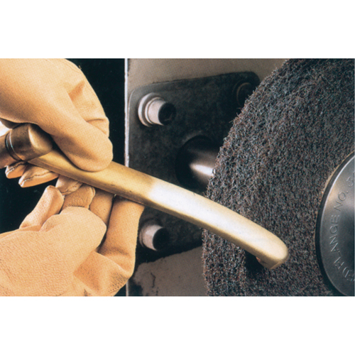 Meules de finition Scotch-Brite, 6" x 1", Arbre de 1" GTA Hardware Inc