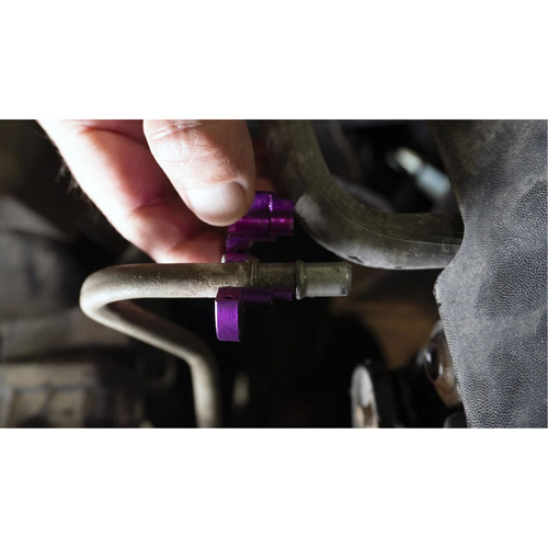 Ensemble de d&eacute;connexion du refroidisseur d'huile de transmission pour Ford GTA Hardware Inc