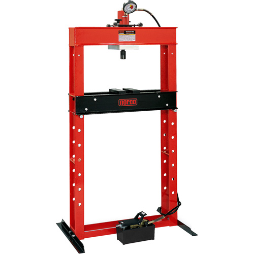 Presse pour atelier op&eacute;r&eacute;e par une pompe hydraulique &agrave; air, Capacit&eacute; 25 tonnes GTA Hardware Inc