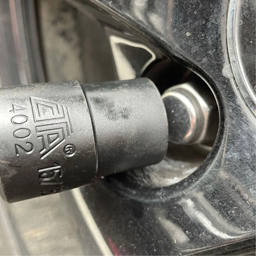 Emergency Lug Nut Remover GTA Hardware Inc