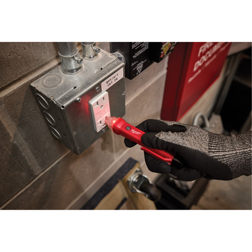 D&eacute;tecteur de tension et testeur de prise DDFT, 50 V - 1000 V, Alerte Affichage & son GTA Hardware Inc