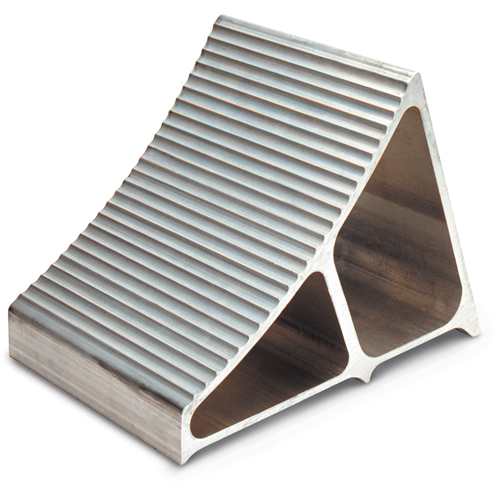 Cales-roue en aluminium, 7" la x 11-1/2" p x 8" h GTA Hardware Inc
