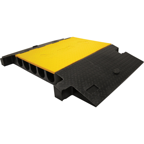 Protecteur de c&acirc;ble robuste Yellow Jacket, 5 canaux, 35,75" lo x 57,25" la x 5,125" h GTA Hardware Inc
