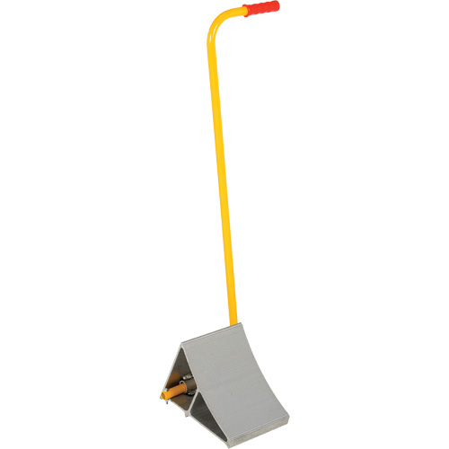 Cale de roues en aluminium avec poign&eacute;e, 7" la x 11-7/8" p x 7-11/16" h GTA Hardware Inc