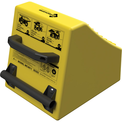 Cale de roue ultra-robuste pour l'exploitation mini&egrave;re Checkers Safety, PEHD, Jaune, 14-1/2" la x 17-1/2" p x 16" h GTA Hardware Inc