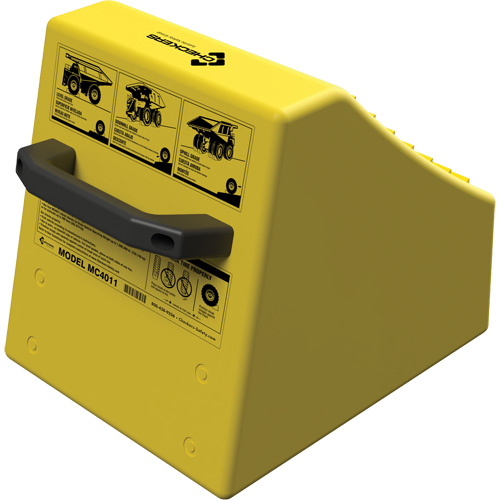 Cale de roue ultra-robuste pour l'exploitation mini&egrave;re Checkers Safety sans support, PEHD, Jaune, 14-1/2" la x 17-1/2" p x 16" h GTA Hardware Inc