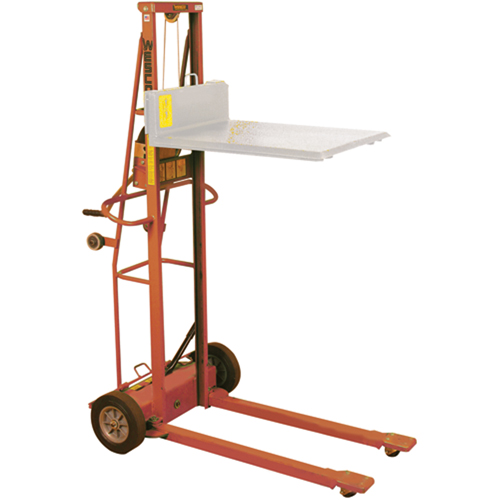 Chariot de levage Triple Truck, Capacit&eacute; 30 - 85 gal. US (25 - 70 gal. imp.) GTA Hardware Inc