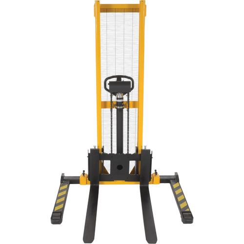 Gerbeur hydraulique manuel, Fonctionnement Pompe manuelle, Capacit&eacute; 2000 lb, Lev&eacute;e max 63" GTA Hardware Inc