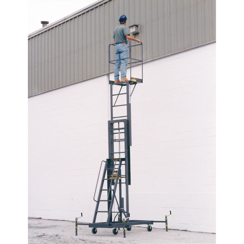 &eacute;l&eacute;vateur d'entretien Ballylift GTA Hardware Inc