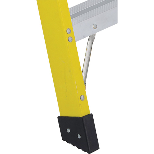 Industrial Heavy-Duty Stepladders (6400 Series), 4', Fibreglass, 300 lbs. Capacity, Type 1A GTA Hardware Inc