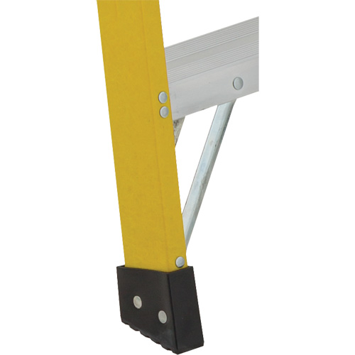 Industrial Heavy-Duty Stepladders (6900 Series), 4', Fibreglass, 300 lbs. Capacity, Type 1A GTA Hardware Inc