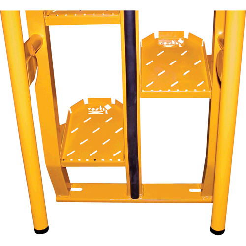 Alternating-Tread Stairs GTA Hardware Inc