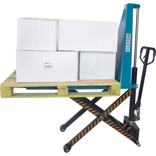 L&egrave;ve-palette manuel &agrave; ciseaux, 45-1/4" lo x 27" la, Acier, Capacit&eacute; de 3300 lb GTA Hardware Inc