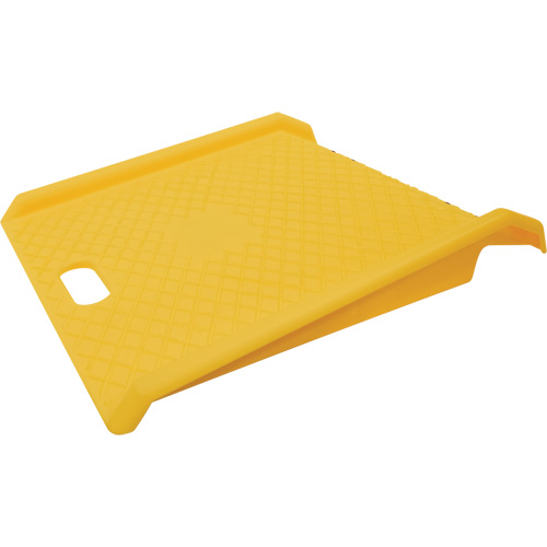 Rampe de trottoir portable en poly pour diable, Capacit&eacute; de 1000 lb, 27" la x 27" lo GTA Hardware Inc