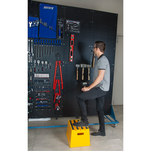 Escabeau industriel, 20-7/8" x 12-3/16" x Hauteur 12" GTA Hardware Inc