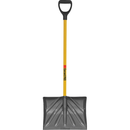 Pelle &agrave; grattoir Pro, Lame Polypropyl&egrave;ne, Largueur 18", Manche Prise en D GTA Hardware Inc