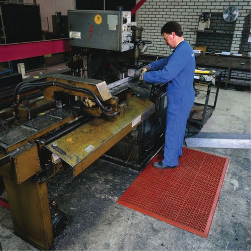 Tapis de s&eacute;rie Competitor, &agrave; fentes, 3' x 5' x 7/8", Orange, Caoutchouc naturel GTA Hardware Inc