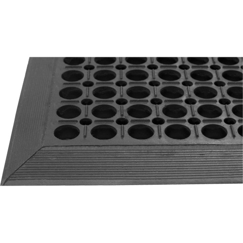 Tapis de s&eacute;rie Competitor, &agrave; fentes, 3' x 5' x 7/8", Noir, Caoutchouc naturel GTA Hardware Inc