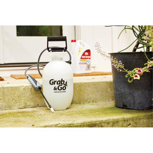 Vaporisateur pour usage multiple Grab & Go, 1 gal. (4,5 L), Poly&eacute;thyl&egrave;ne, Lance de 10" GTA Hardware Inc