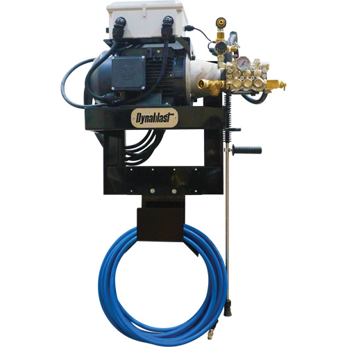 Laveuse &agrave; pression &agrave; eau chaude et froide murale 575V, &eacute;lectrique, 1900 PSI, 4 gal./min GTA Hardware Inc