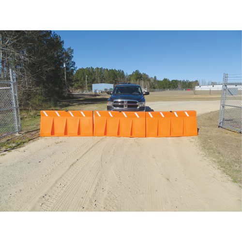 Barri&egrave;res de circulation, Rempli d'eau, 62,25 lo x 24" h, Orange GTA Hardware Inc
