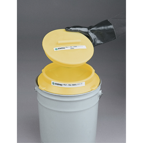 Poly-Pail Funnel - Cover GTA Hardware Inc