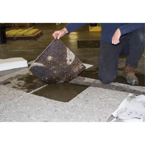 Spilltration Husky Pads, Oil Only, 16" x 16", 17.2 gal. Absorbancy GTA Hardware Inc