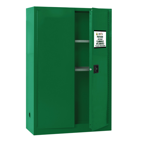 Armoire de rangement pour pesticides, 45 gal., 65" h x 43" l x 18" p GTA Hardware Inc