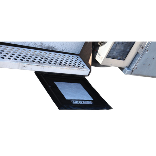 Drip Defender Spill Collection Pad, Oil Only, 15" x 13", 0.2 gal. Absorbancy GTA Hardware Inc