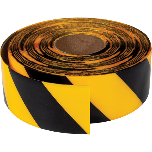 Ruban de marquage tr&egrave;s r&eacute;sistant pour plancher ArmorStripe, 3" x 100', PVC, Noir et jaune GTA Hardware Inc
