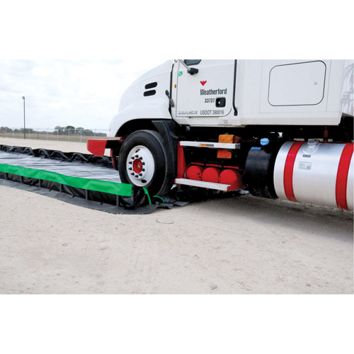 Ultimate Copolymer 2000 Ultra-Containment Berm&reg;, 2333 US gal. Capacity, 12' W x 26' L x 12" H, Hinge Bracket GTA Hardware Inc