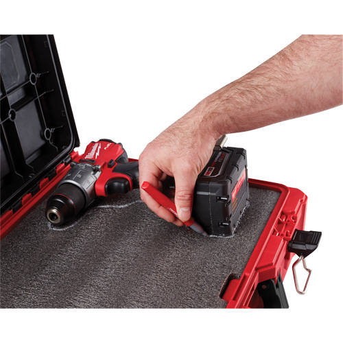 Coffre &agrave; outils avec partitions ajustables Packout, 20-7/10" x 15-1/5" x 6-1/5", Noir/Rouge GTA Hardware Inc
