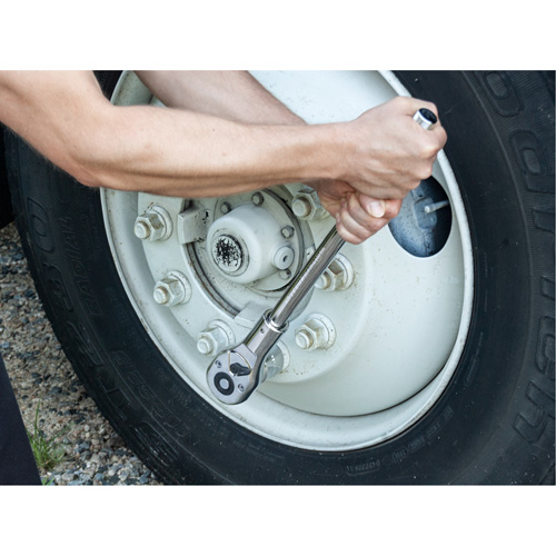Cl&eacute; &agrave; cliquet &agrave; t&ecirc;te en larme &agrave; d&eacute;clenchement rapide &agrave; 24 dents, Prise de 3/4", Poign&eacute;e Ordinaire GTA Hardware Inc