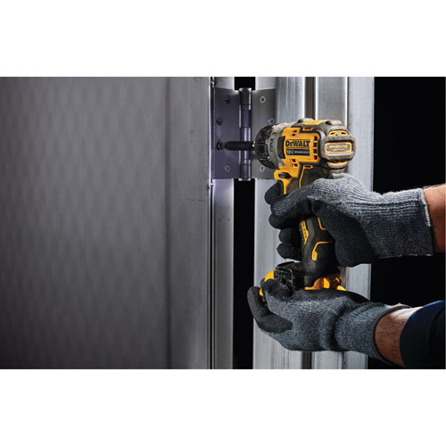 Tournevis &agrave; moteur sans balai Xtreme (outil seulement), 1/4", 12 V, 200 UWO couple max., Lithium-ion bloc-pile GTA Hardware Inc