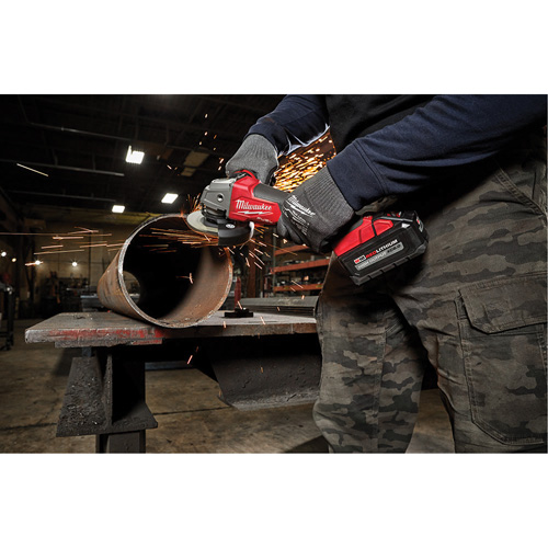 Trousse de meuleuse avec interrupteur &agrave; palette sans blocage M18 Fuel GTA Hardware Inc