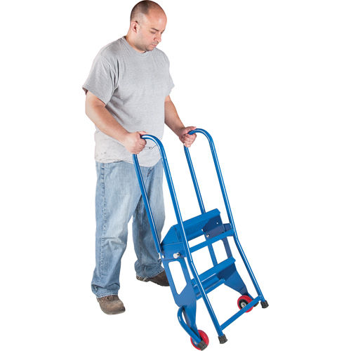 &eacute;chelle pliante portative, 3 marches, Perfor&eacute;, Hauteur 30" GTA Hardware Inc