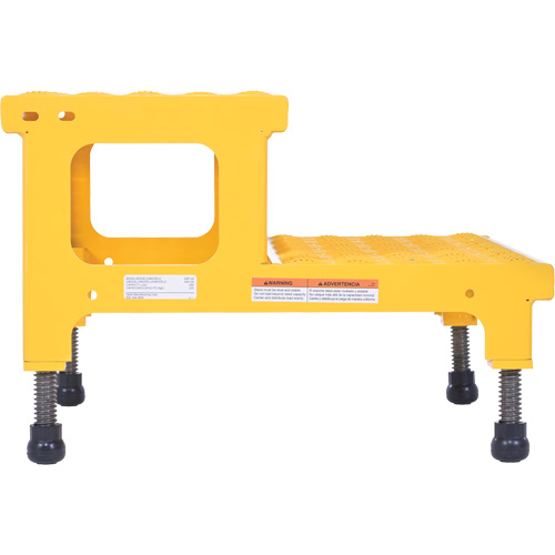 Plate-forme ajustable Step-Mate, 2 marche(s), 23-13/16" la x 22-7/8" lo x 15-1/4" h, Capacit&eacute; 500 lb GTA Hardware Inc