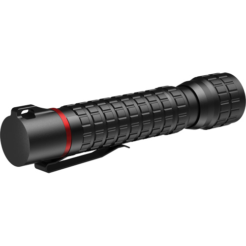 Lampe de poche &eacute;tanche G40R avec mise au point par rotation, DEL, 650 lumens, Piles Rechargeable GTA Hardware Inc
