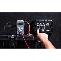 Chargeur de batterie embarqu&eacute; &agrave; 2 sorties de 10 amp&egrave;res Gen5X2 Genius GTA Hardware Inc