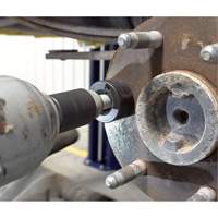 Outil d'installation de goujons de roue GTA Hardware Inc