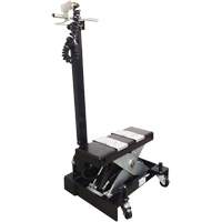 Cric de service de plancher &agrave; profil bas, 12 tonne(s) Capacit&eacute;, 7-1/2" Abaiss&eacute;e, 15" &eacute;lev&eacute;e, Air comprim&eacute;/hydraulique GTA Hardware Inc