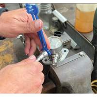 Outil de d&eacute;connexion de conduite de carburant &agrave; profil bas de 5/16 po et 3/8 po pour Ford GTA Hardware Inc