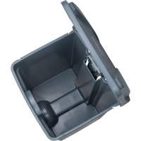 Poubelle &agrave; p&eacute;dale, Plastique, Capacit&eacute; 12 gal. US GTA Hardware Inc