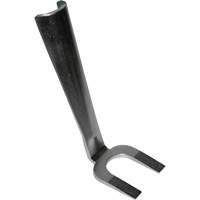 Outil pour l'extraction des roulettes de socle roulant pour r&eacute;cipient alimentaire GTA Hardware Inc