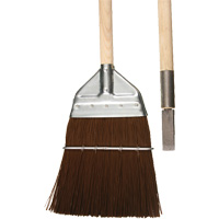 Balai de cantonnier avec ciseau, Manche en Bois, Soies en Polypropyl&egrave;ne, 56" lo GTA Hardware Inc
