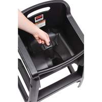 Chaise haute avec roues GTA Hardware Inc