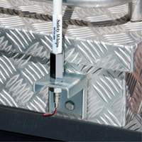 Support porte-drapeau Safety Whip GTA Hardware Inc
