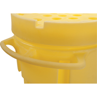Trousse de lutte contre les d&eacute;versements de premi&egrave;re qualit&eacute;, Universel, Overpack/Baril de r&eacute;cup&eacute;ration, Absorbance de 95 gal. US GTA Hardware Inc