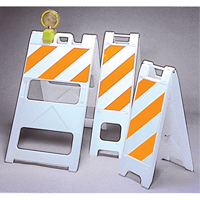 Barricades, Repliable, 25" lo x 45" h, Orange/Blanc GTA Hardware Inc